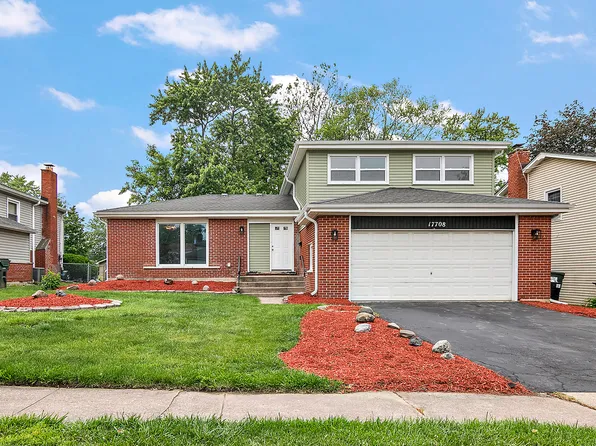 17708 Pebblewood Ln, Hazel Crest, IL 60429