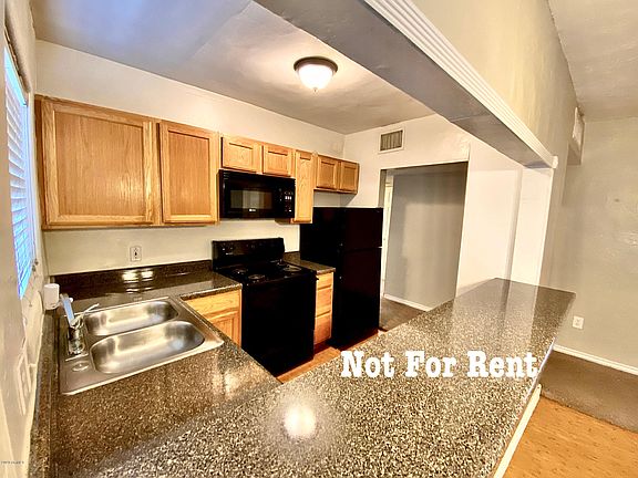 5th image of 2105 E Campbell Ave