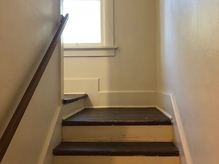 1348 Oak St — Photo 20