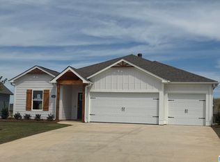 126 Townmoor Ln, Sterrett, AL 35147