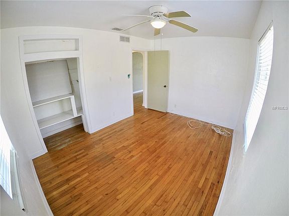 5th image of 449 62nd Ave S