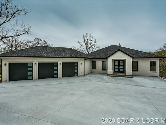 2nd image of 698 Via Del Lago Dr