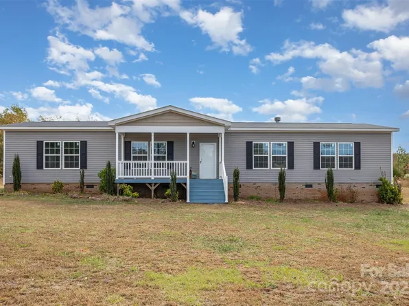 13584 Smith Ford Rd, Hickory Grove, SC 29717