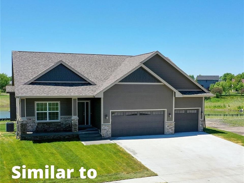 1st image of 821 Mulberry Dr NW