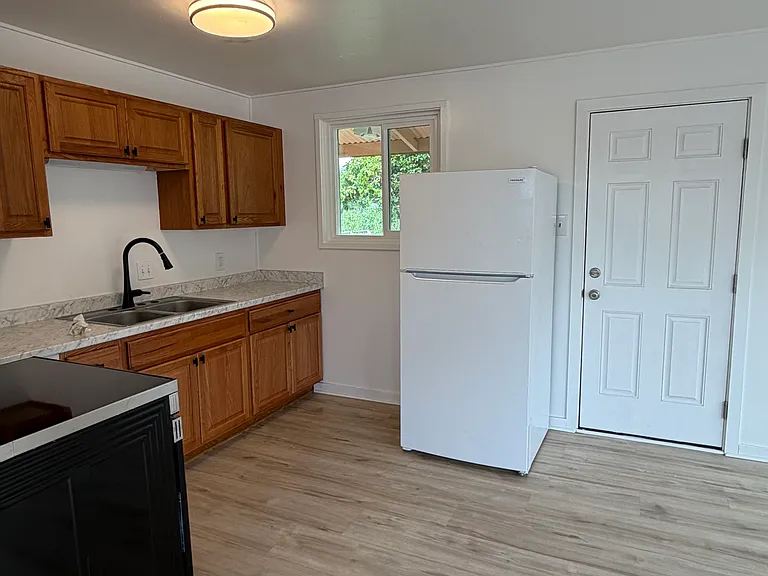 Refrigerator/freezer.