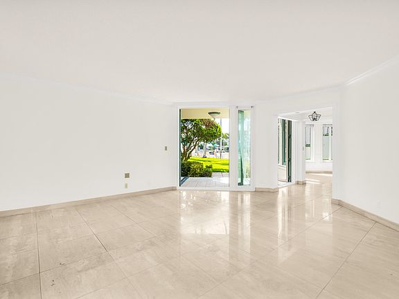 5th image of 100 SE 5th Avenue #107
