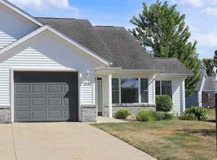 2130 Red Squirrel Ct, Warsaw, IN 46582