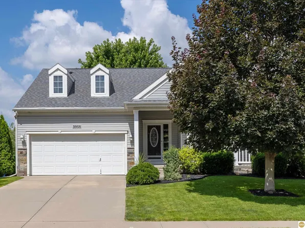 3958 S 190th St, Omaha, NE 68130