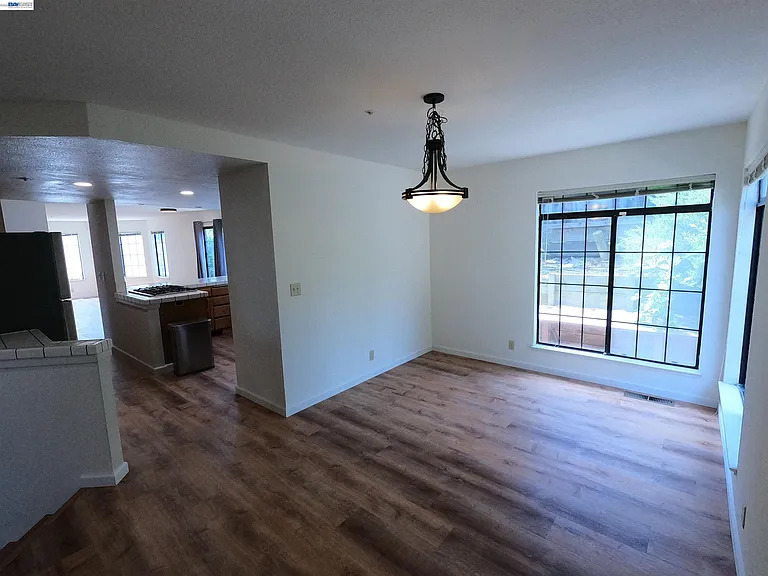 19179 Alpha Ct — Photo 19