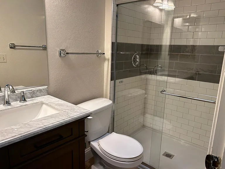 1710 Avondale Ave — Photo 8