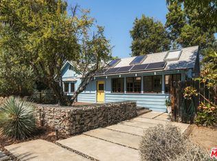 19627 Oxnard St, Tarzana, CA 91356
