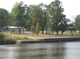 3 Beech Dr APT E, Middle River, MD 21220