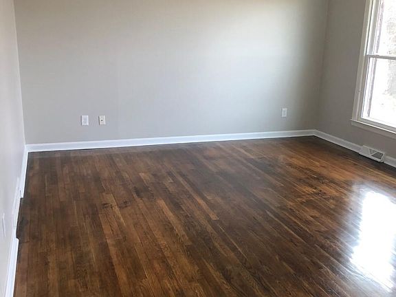 4th image of 275 Osage Ct