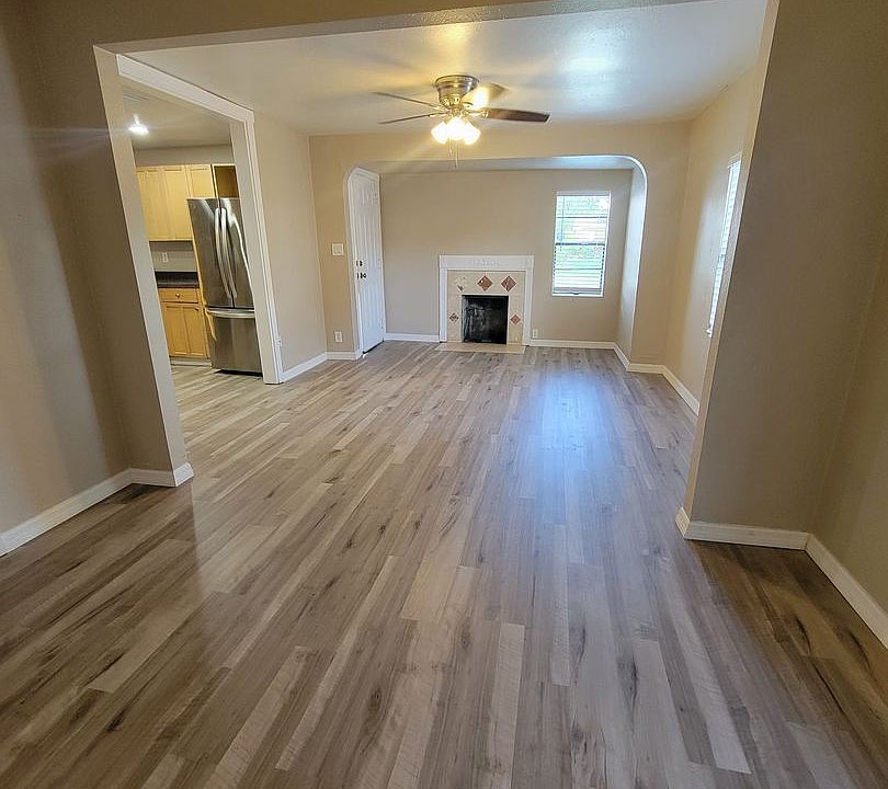 1st image of 3962 42nd Ave N
