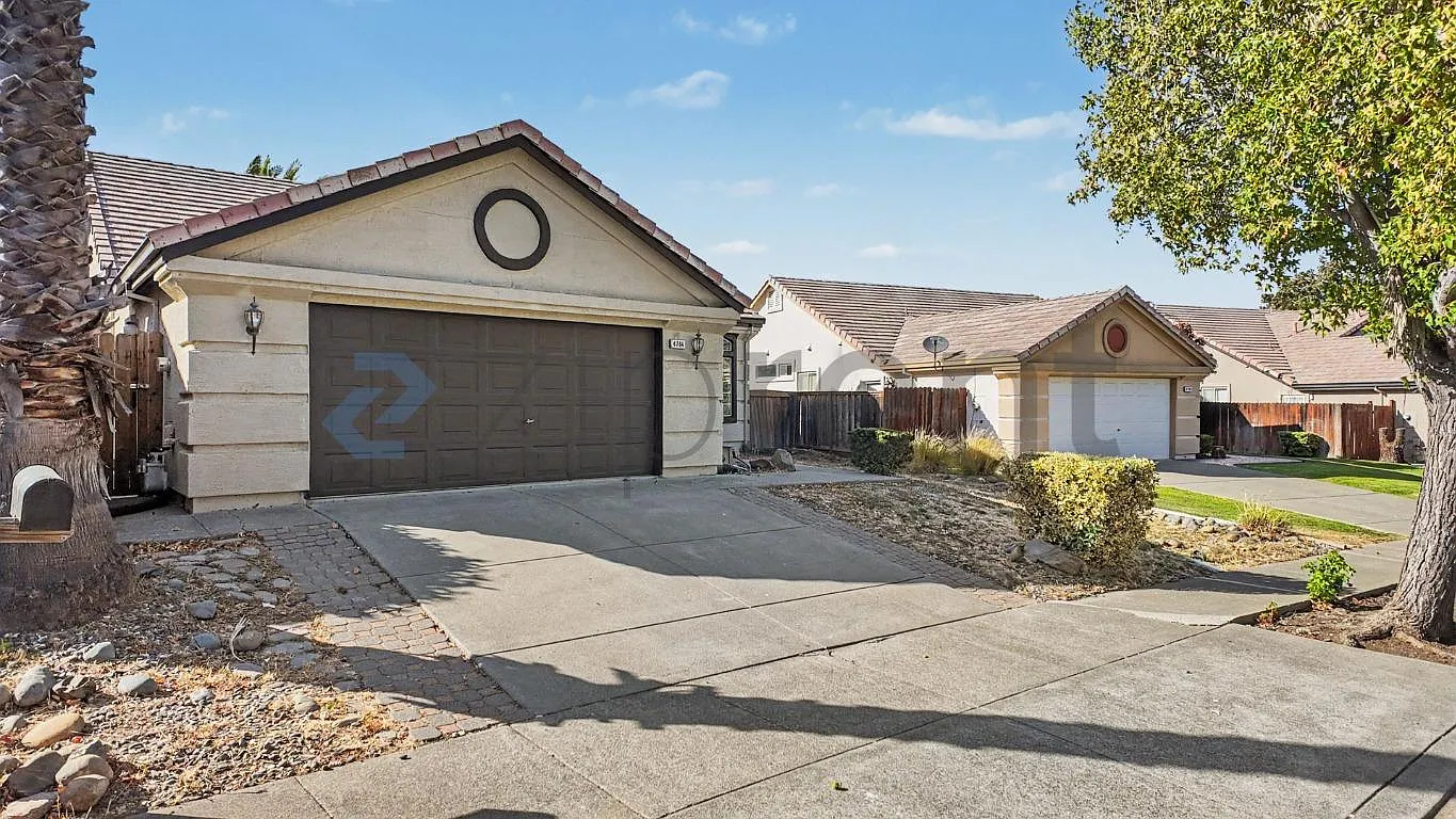 4 bed, 1638 sqft, $3,500 — Photo 4