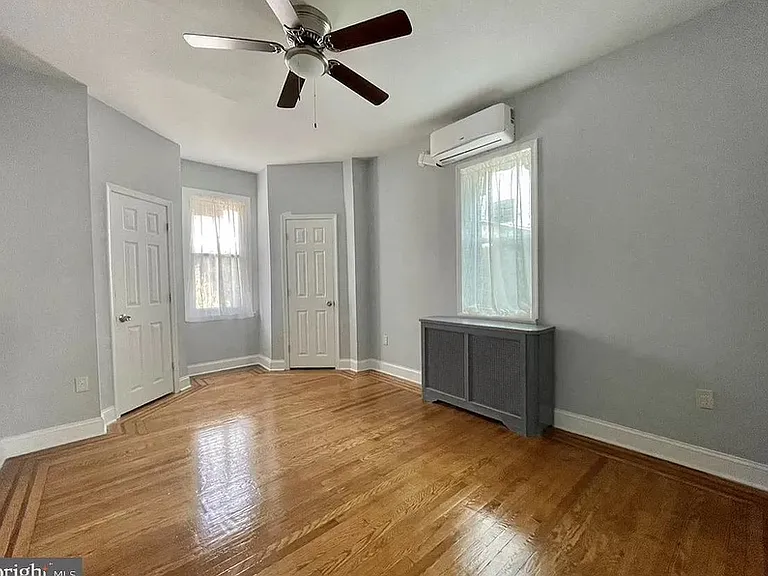 6205 Spruce St — Photo 5