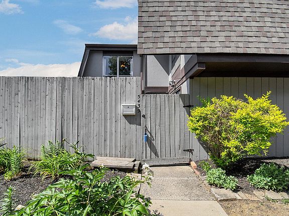 2nd image of 5439 Worthington Forest Pl E
