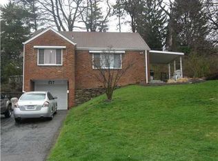 227 Congress Dr, Pittsburgh, PA 15236