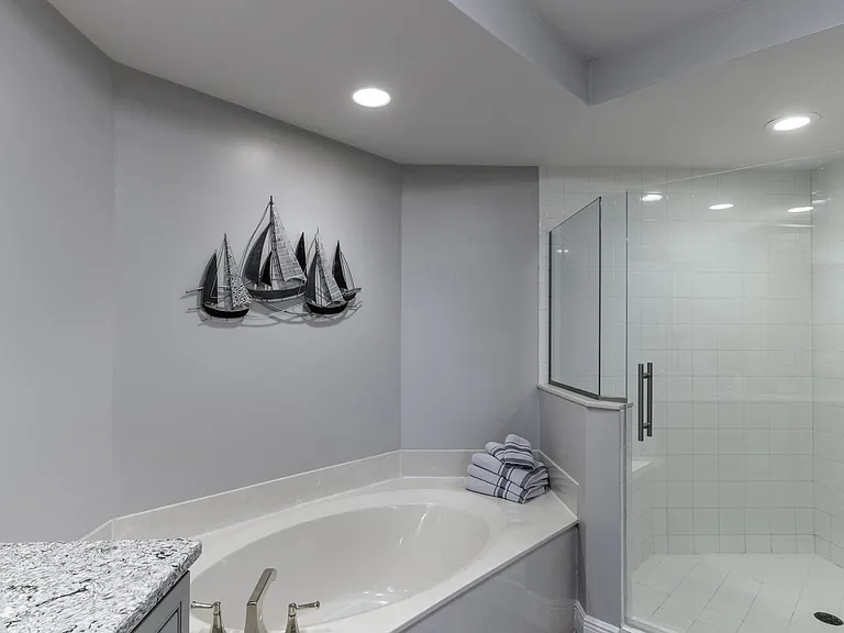 3313 Sunset Key Cir #107 — Photo 35