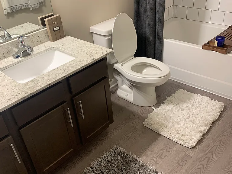 Graycroft & Graybrook Apartments — Photo 40