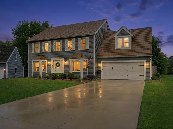 269 Concord Sq, Gurnee, IL 60031