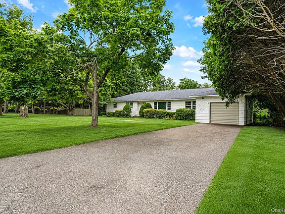 2nd image of 685 Village Lane