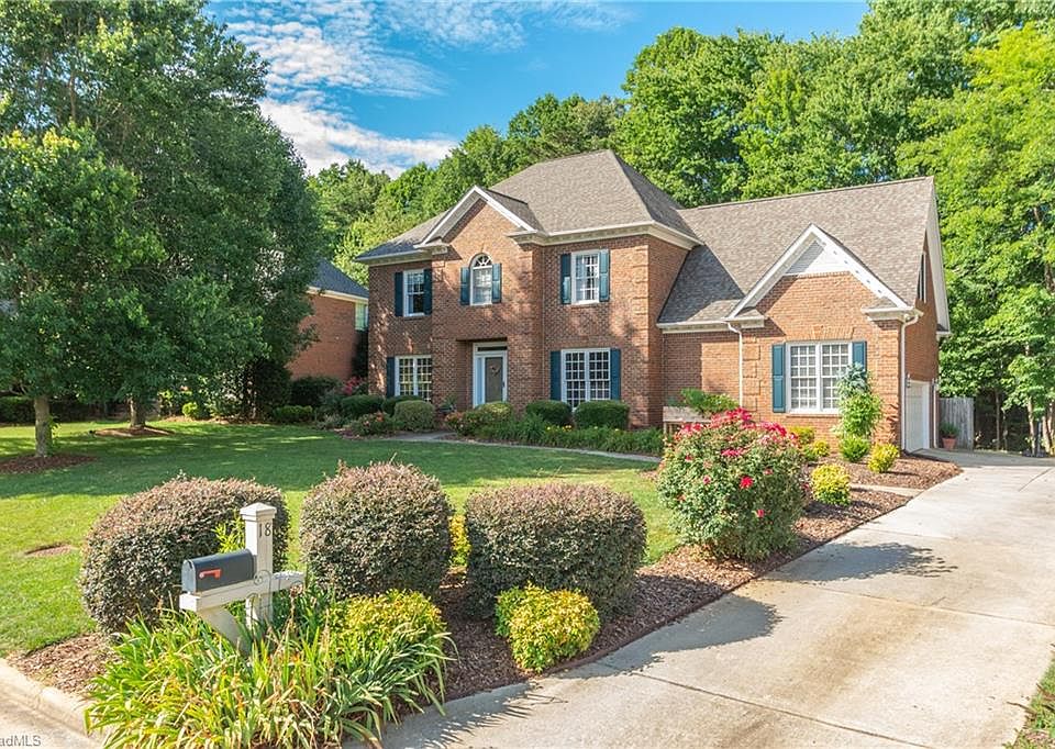 1st image of 18 Winterberry Ct