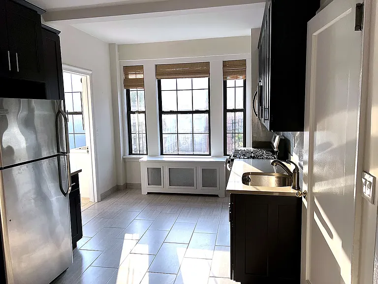 175 W 76th St #12D — Photo 6