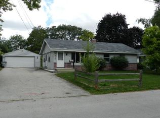 7410 W Eden Pl, Milwaukee, WI 53220