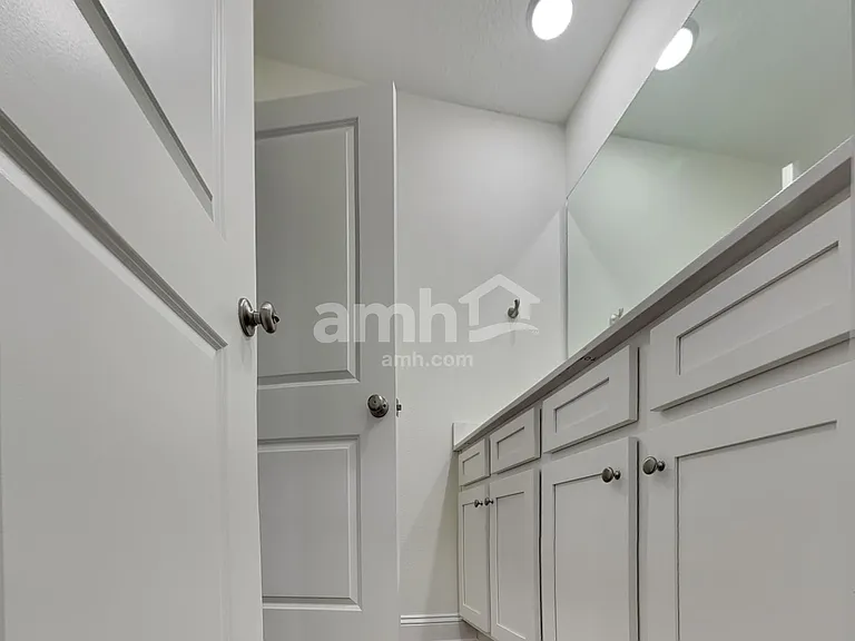 11446 Bay Hill Cir — Photo 22