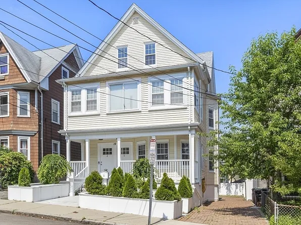 19 Conwell St #1, Somerville, MA 02143