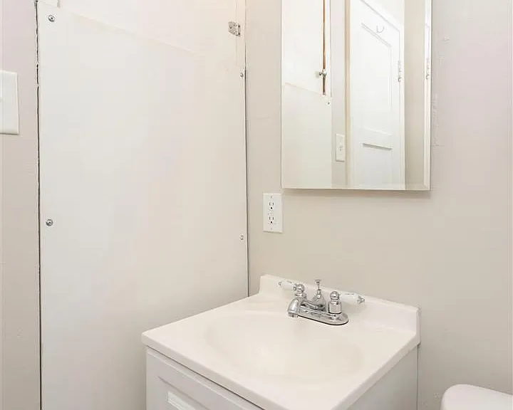 1108 Grand Blvd — Photo 12