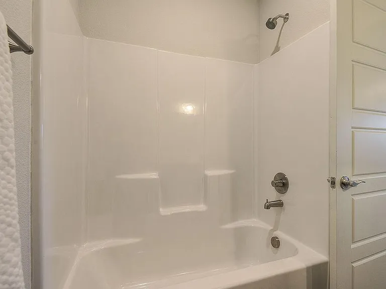 The Cardiff, Torrance and Pismo- Spare Bath w/ Tub/Shower Combo