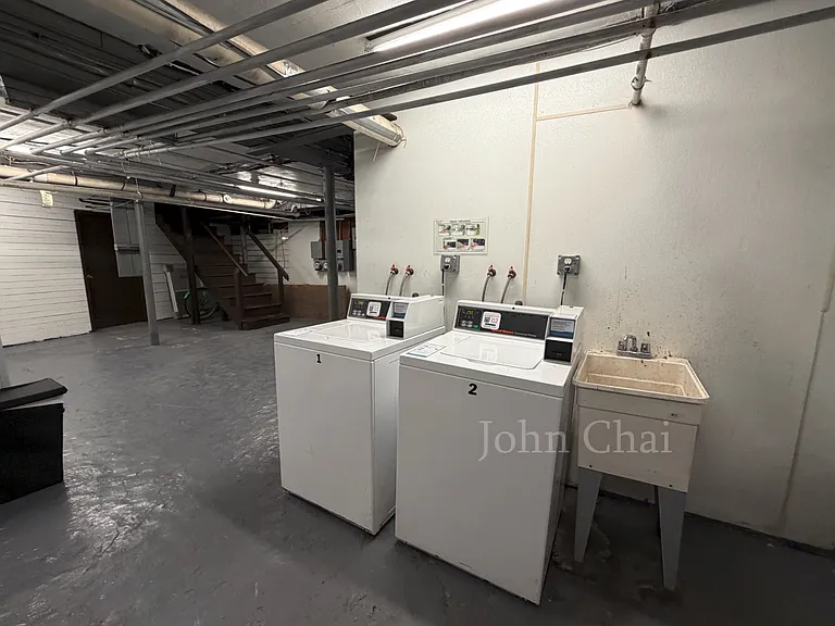 126 Englewood Ave #2 — Photo 43
