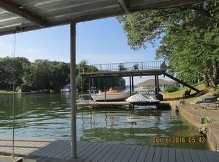 340 Sycamore Dr, Muscle Shoals, AL 35661