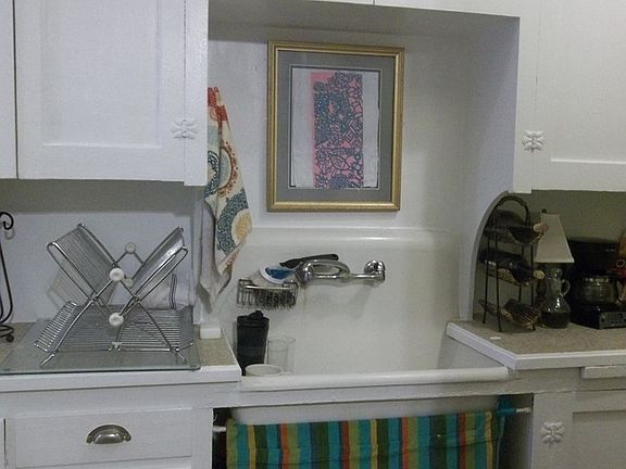 4th image of 1424 Pennsylvania St APT 3