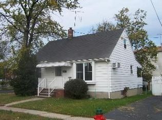 329 Thomas Ave, Lyndhurst, NJ 07071