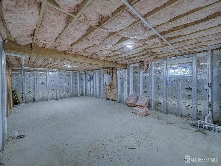 8 Travers Ave #1 — Photo 16