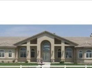 9751 Bellflower St, Oak Hills, CA 92344