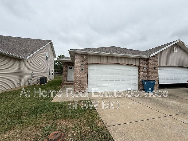 1st image of 662 S Rilynn Ave