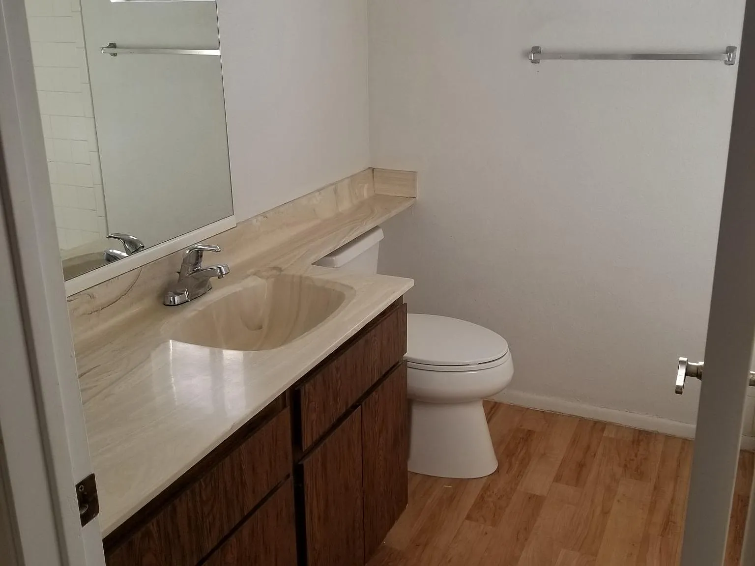 3 bed, 1786 sqft, $2,300 — Photo 2