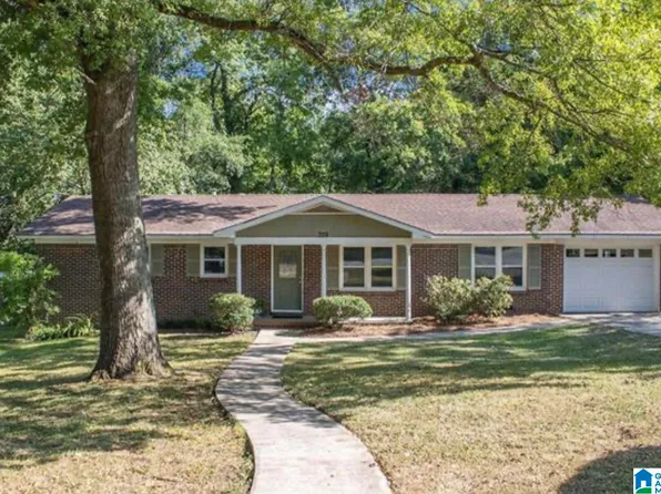 709 3rd Ave NW, Alabaster, AL 35007