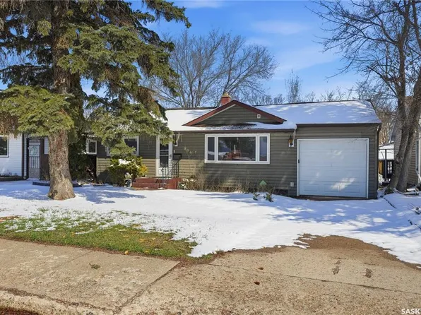 806 Vaughan STREET, Moose Jaw, SK S6H 5N7