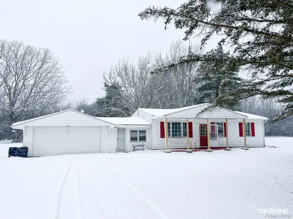 3165 Moody Ct, Flint, MI 48504