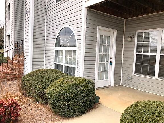 2nd image of 5002B Lawndale Dr