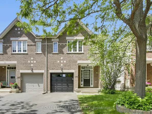 190 Saddlesmith Cir, Ottawa, ON K2M 2Y6