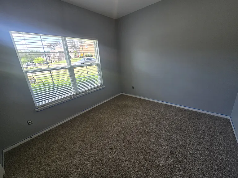 173 Blackpool Dr — Photo 8