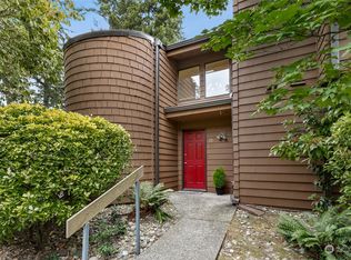 11508 NE 128th St APT 11, Kirkland, WA