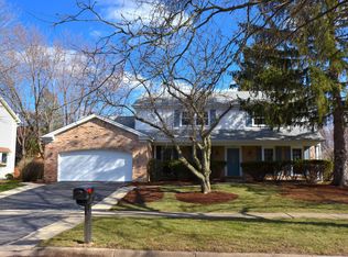 1062 E Gartner Rd, Naperville, IL 60540