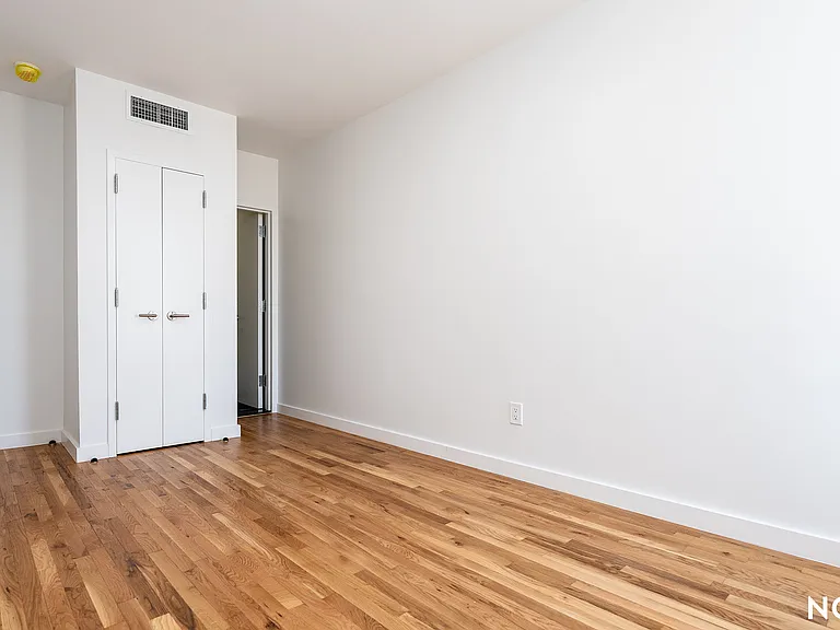 160 Johnson Ave #2B — Photo 12